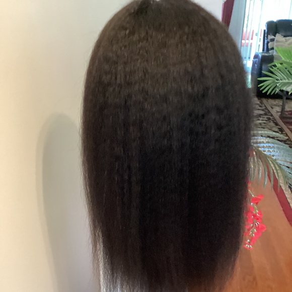 KINKY STRAIGHT LACE FRONT (13 X 4 LACE )( NWOT )